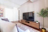 São Bento Gem w AC by LovelyStay - B&B Oporto