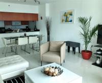 Stylish One Bedroom Brickell Condo with Balcony - B&B Miami