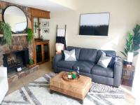 Walkable 2BR Ski Condo w Private Balcony & Creek - B&B Sugar Mountain