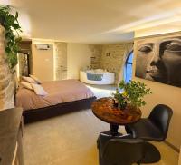 Borgo Spescia -La Giustiniano- Piscina Parco Relax - B&B Santa Sofia