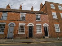 City Centre Cottage in Canterbury Courtyard Garden with Cathedral Views - Chambres d'hôtes Canterbury
