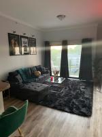 Modern Luxe Retreat FREE Parking King Beds - B&B Charlotte
