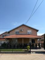 Apartman Diamond LUX - Chambres d'hôtes Surčin