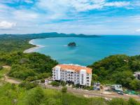 Wake Up to the Pacific, Concierge Included - B&B Playa Flamingo