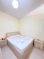Poci Apartment - 2 min Walk to the Beach - B&B Vlore