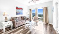 Condo Near the Beach with Shared Pool & Hot Tub - Bed and Breakfast Destin