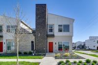 Rooftop Oasis: Downtown Des Moines Townhome - Bed and Breakfast Des Moines