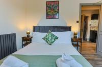 Casa Cabana - Building - sleep 20 - B&B Newcastle upon Tyne