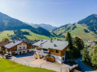 Hasenbach Ski in - Ski Out - B&B Saalbach