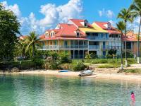 LES VAGUES DE NEA - Sur la plage ! Vue mer et montagnes, Piscine, 5 chambres, citerne d'eau, 3 étoiles! - Ferienwohnung Le Gosier