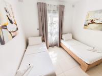 Dreibettzimmer mit Balkon