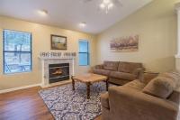 Coburn Cabin @ Country Club Game Room New Central AC Pet and Family-Friendly - Chambres d'hôtes Flagstaff