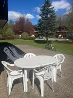Studio confortable dans résidence avec piscine - B&B Samoëns