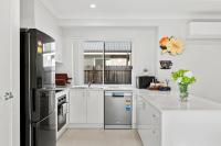 Brand New 4 Bedroom 2 Bathroom Home Spacious and Comfortable - B&B Mauriceton