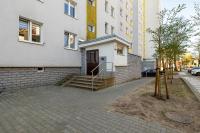 Klimatyczny Apartament z Balkonem Blisko Parku Zdrojowego by Noclegi Renters - Chambres d'hôtes Świnoujście
