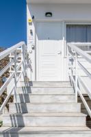 Capsule City House - Modern Apartment near Old Town and Beach - B&B Rodas