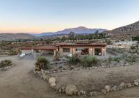 Masseria Solara - Desert Design Retreat with Pool, Hot tub & Views - B&B Morongo Valley