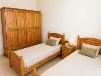 Modern 2 Bedroom Apartment with Balcony Near the Sea - B&B San Pawl il-Bahar