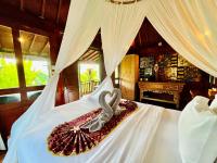 Umaduran joglo with private kitchen - B&B Silebeng