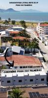 Sobrados novos para Temporada em Caraguatatuba Litoral Norte SP, 150m da Praia das Palmeiras, Churrasqueira e Pet Friendly - Ferienwohnung Caraguatatuba