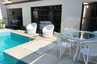 Piscina e Churrasq | Próx ao MAR | até 15 pessoas - Bed and Breakfast Praia Grande