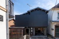 houranoie Tkamatsu ホウラノイエ 高松 香川 木のぬくもりと柔らかな灯り静かな一軒家 - Bed and Breakfast Takamatsu