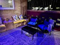60s Charm Pool House with complimentary Wine - B&B Houston