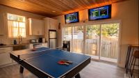 Chic Wilmington Retreat - Brand New, Central Location, Pets Welcome, Fast WiFi! - Bed and Breakfast Wilmington