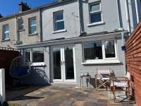 Coastal Haven in Portrush - Close to beaches - golf courses and local attractions - south facing garden - Chambres d'hôtes Portrush