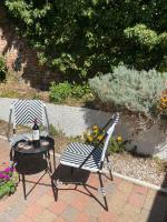Stone's Throw Coastal Relaxed Causeway Coast - B&B Ballycastle
