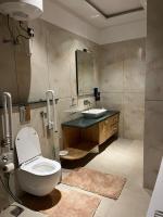 King Room with Spa Bath