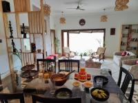 Firdaus at Theog - Luxurious 4 Bedroom Mountain View Villa - B&B Theog