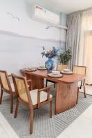 Apartment mit 1 Schlafzimmer, Balkon und Aussicht auf das Wasser