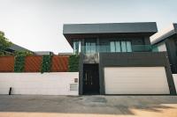 Astro Luxury: Ultra Luxury 4 Beds Pool Villa - Bed and Breakfast Ban Nong Prue