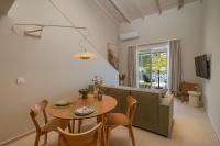 Cavaliere Seafront House - Thalia - B&B Sámi
