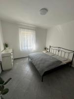 Garden Apartment Doubí Karlovy Vary - Free Parking - B&B Karlovy Vary