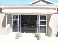 Comfort e Casa Guest Lodge Near OR Tambo Airport - Bed and Breakfast Kempton Park