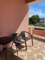 Apartment Tamaris Vir near the beach - TA Leut Agency - B&B Vir