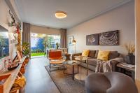 Perfectly Located, Modern Apartment with Private Garden - Ferienwohnung Kapstadt