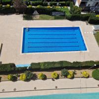 Apartamento con vistas al mar y montaña - Piscina - B&B Santa Susana