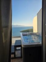 Elite Sea View Jacuzzi Penthouses - Ferienwohnung Saranda