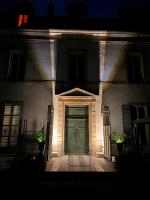 Entire Apartment in an 18th-Century Castle with Private Garden - B&B Marliens
