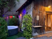 Cabanon Historique avec Jacuzzi Privé & Jardin - Pau - B&B Pau