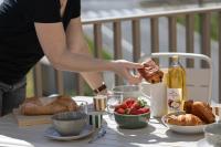 "Lac'Almie" - Appartement 2 chambres avec Terrasse et Parking - Bed and Breakfast Doussard