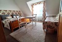 Dreibettzimmer mit Bad