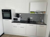 Zweibettzimmer mit Balkon