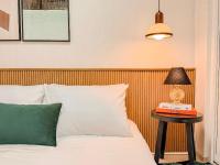 잠실 롯데월드 석촌호수 석촌고분역 1분 퀸침대 2개 - Bed and Breakfast Seoel