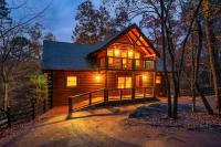 PrivateSpaciousHotTubFireTableTheater - Bed and Breakfast Sevierville