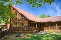 Luxurious 4-Bedroom Log cabin sleeps 13 close to Cooperstown, NY - Ferienwohnung Burlington Flats