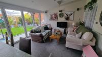 Dungarvon House Bed & Breakfast, Garden Hot Tub & Summerhouse, EV Point - Chambres d'hôtes Weston-super-Mare